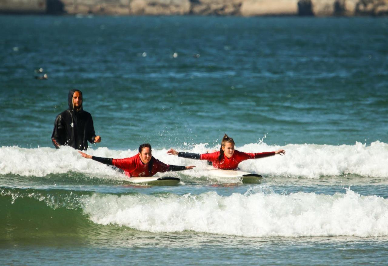 فندق إسموريزفي  Surfivor Surf Camp المظهر الخارجي الصورة